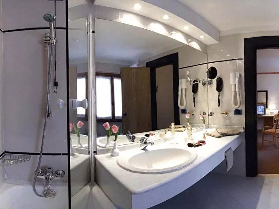 Immagine 3 di Albergo/B&B/Residence in vendita  a Bardonecchia