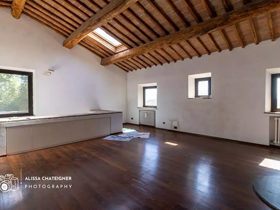 Immagine 16 di Porzione di casa in vendita  a Siena