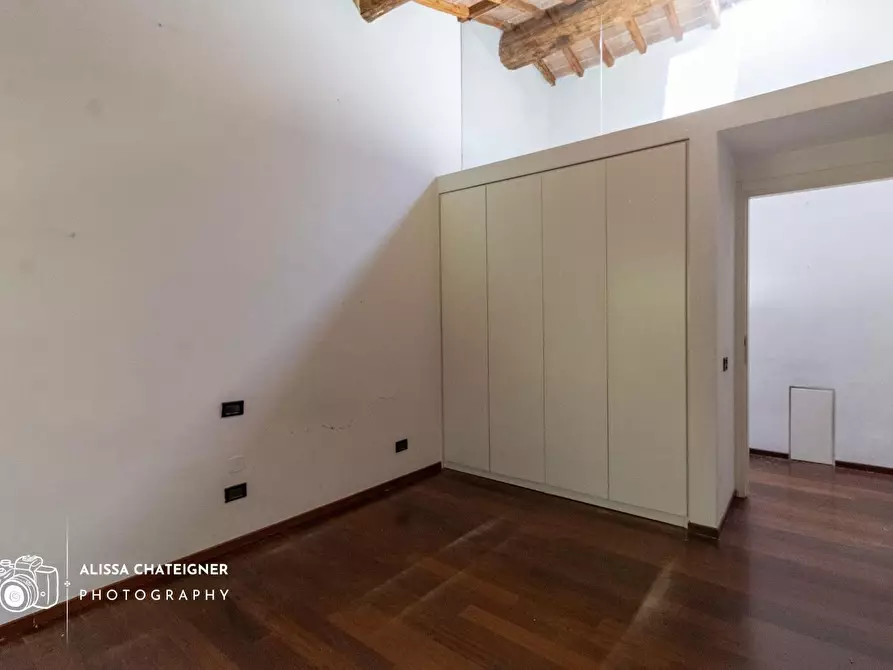 Immagine 32 di Porzione di casa in vendita  a Siena