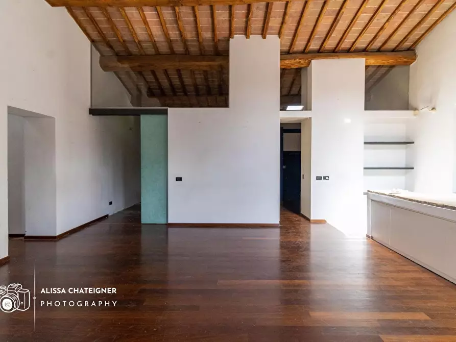 Immagine 19 di Porzione di casa in vendita  a Siena