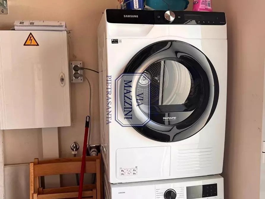 Immagine 27 di Villa in vendita  a Pietrasanta