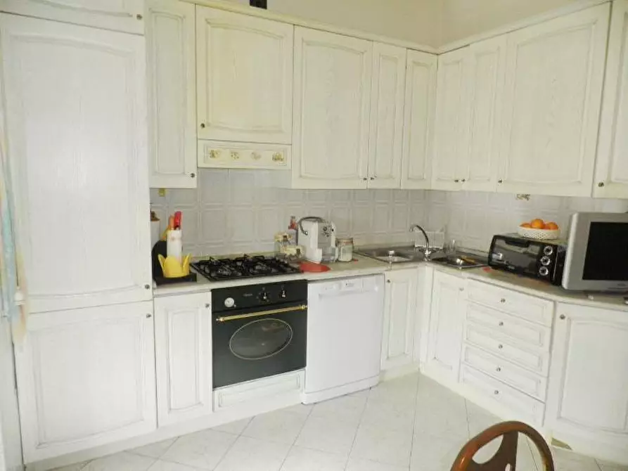 Immagine 8 di Casa quadrifamiliare in vendita  a Cecina