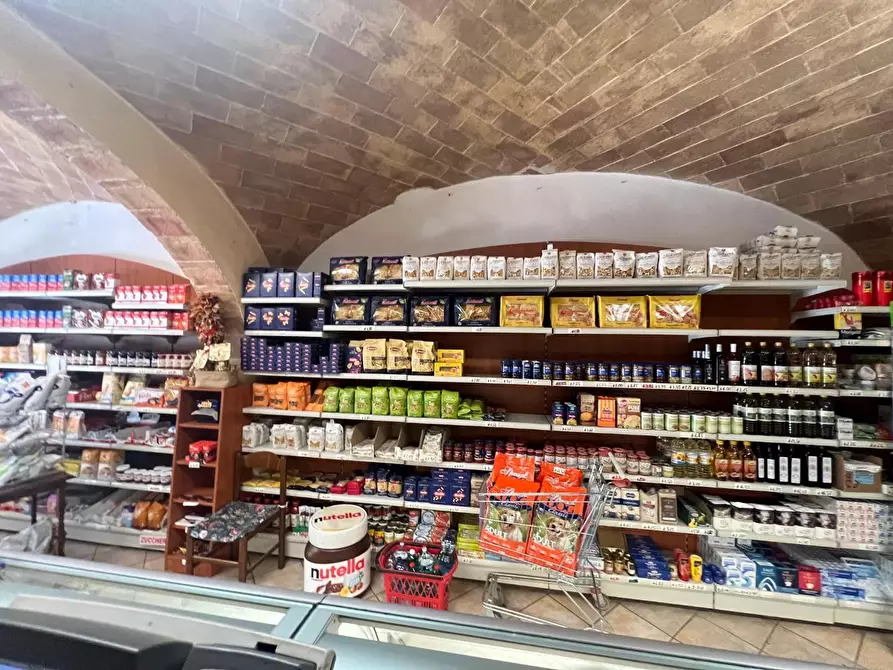 Immagine 7 di Alimentari in vendita  a Colle Di Val D'elsa