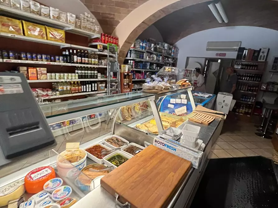 Immagine 14 di Alimentari in vendita  a Colle Di Val D'elsa
