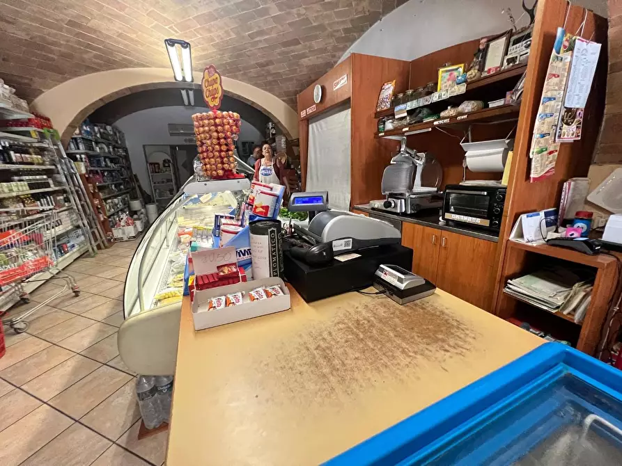 Immagine 8 di Alimentari in vendita  a Colle Di Val D'elsa