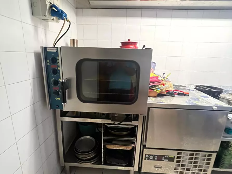 Immagine 33 di Alimentari in vendita  a Colle Di Val D'elsa