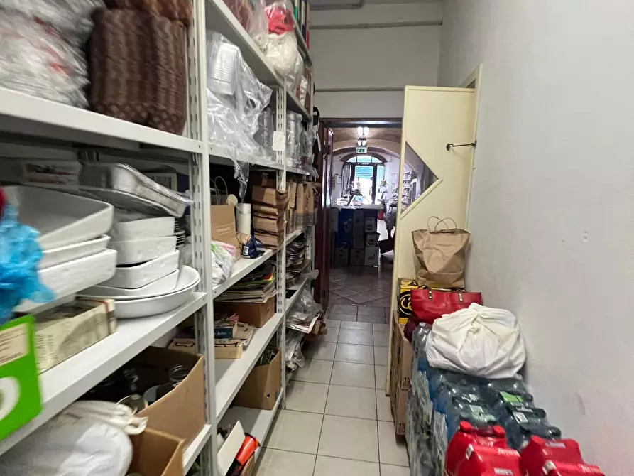 Immagine 39 di Alimentari in vendita  a Colle Di Val D'elsa