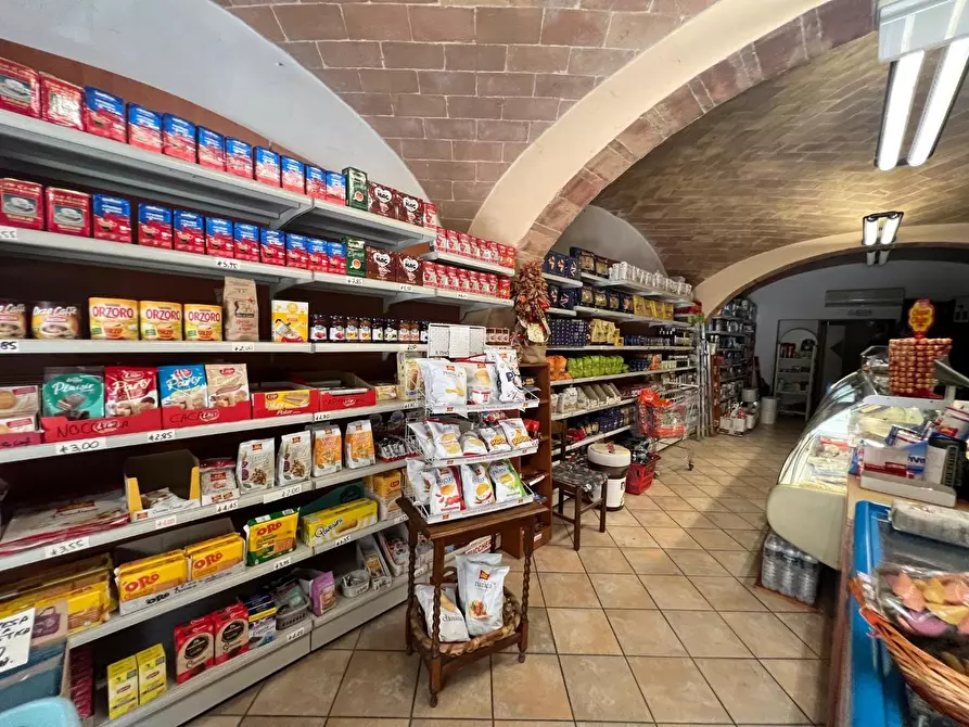Immagine 18 di Alimentari in vendita  a Colle Di Val D'elsa