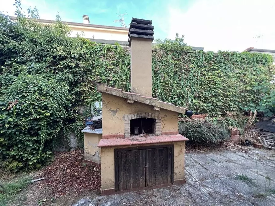 Immagine 5 di Villa in vendita  a Cecina