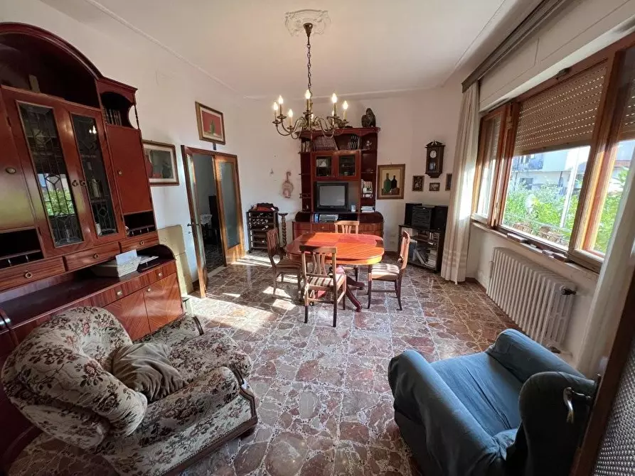 Immagine 31 di Villa in vendita  a Cecina