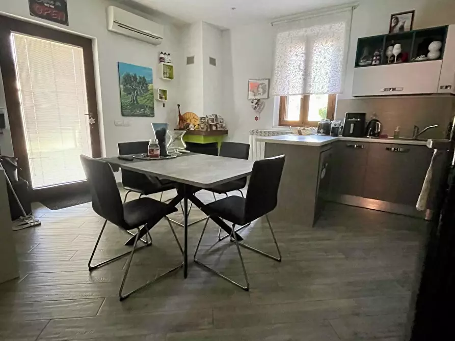 Immagine 3 di Appartamento in vendita  a Siena