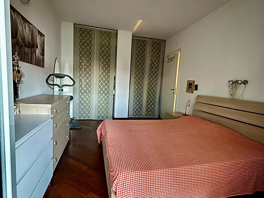 Immagine 14 di Appartamento in vendita  a Massa