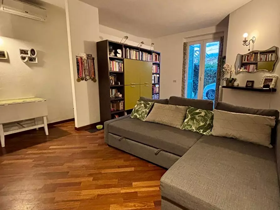 Immagine 8 di Appartamento in vendita  a Massa