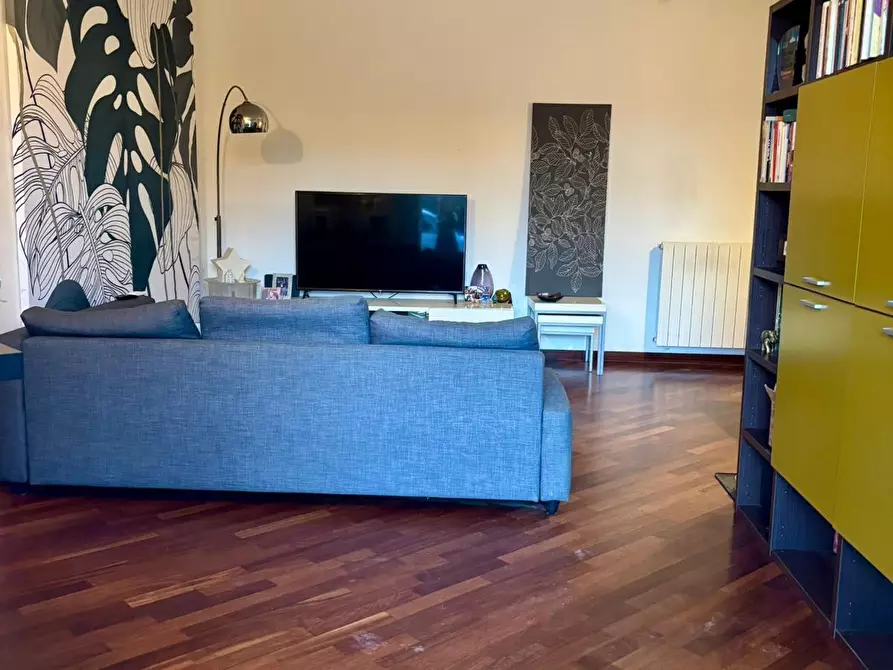 Immagine 7 di Appartamento in vendita  a Massa