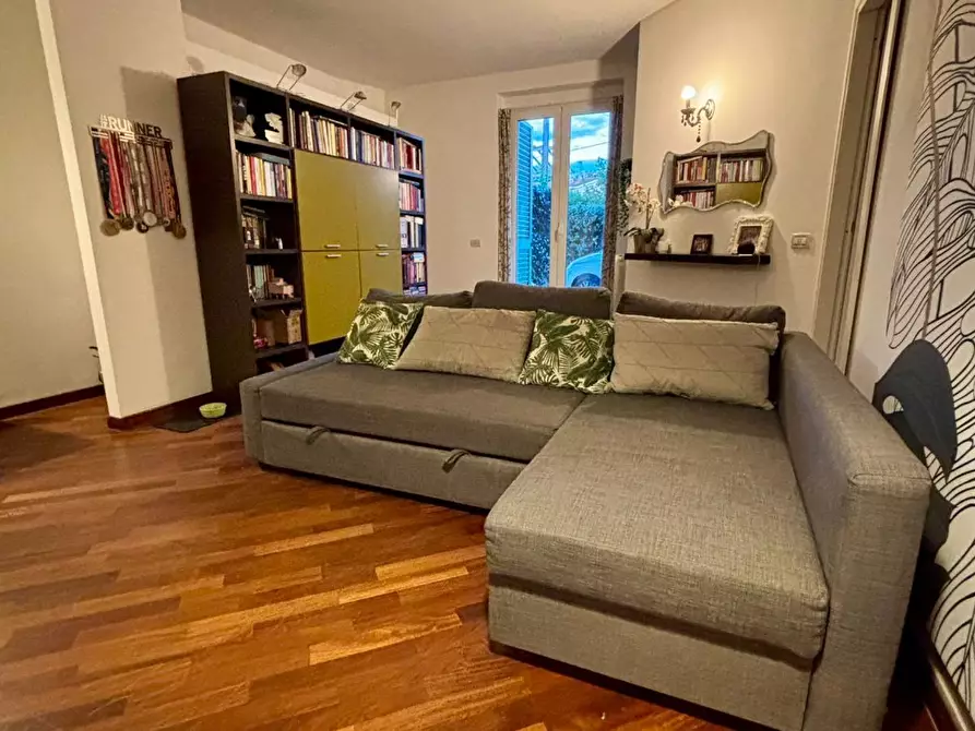 Immagine 6 di Appartamento in vendita  a Massa