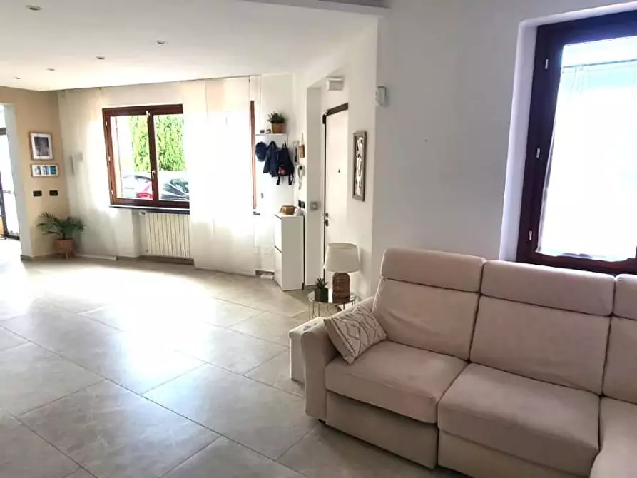 Immagine 4 di Villetta a schiera in vendita  a Livorno