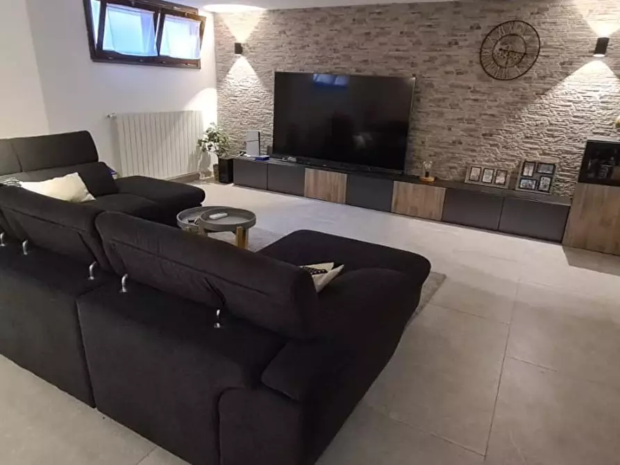 Immagine 38 di Villetta a schiera in vendita  a Livorno