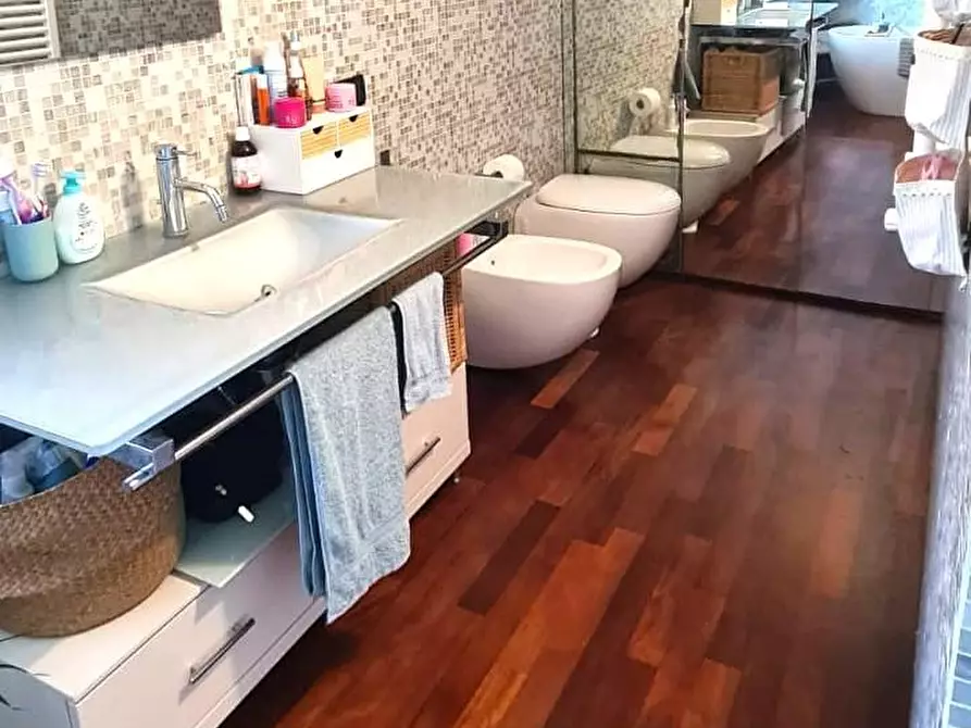 Immagine 22 di Villetta a schiera in vendita  a Livorno