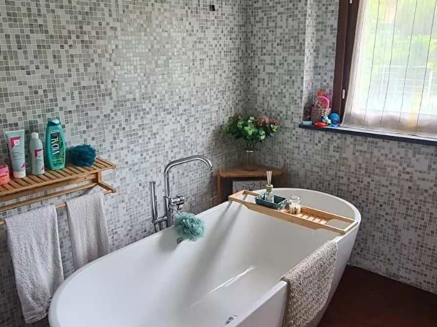 Immagine 21 di Villetta a schiera in vendita  a Livorno