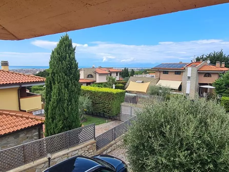 Immagine 32 di Villetta a schiera in vendita  a Livorno