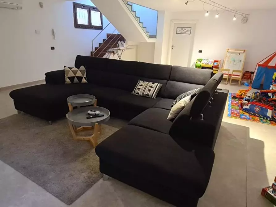 Immagine 37 di Villetta a schiera in vendita  a Livorno