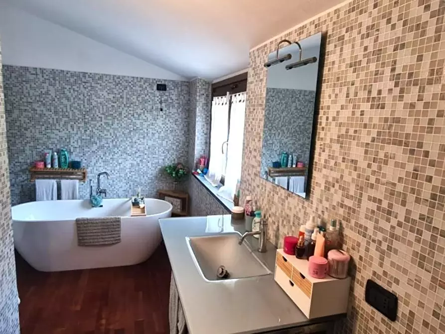 Immagine 19 di Villetta a schiera in vendita  a Livorno