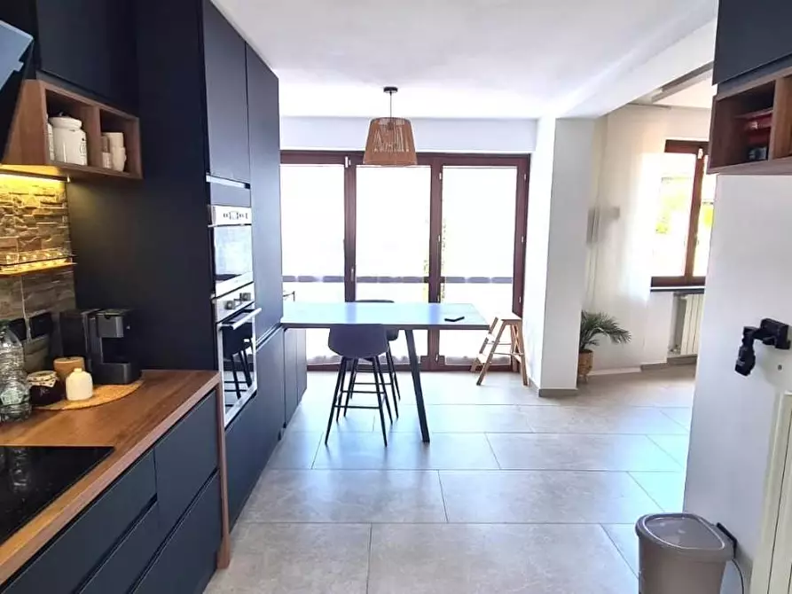 Immagine 9 di Villetta a schiera in vendita  a Livorno