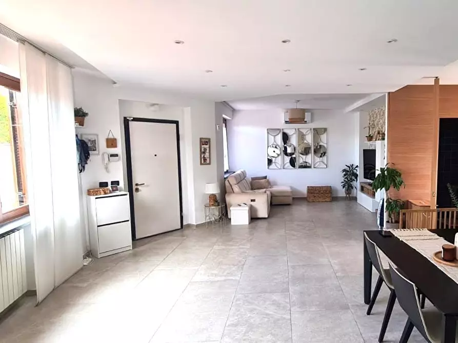 Immagine 5 di Villetta a schiera in vendita  a Livorno