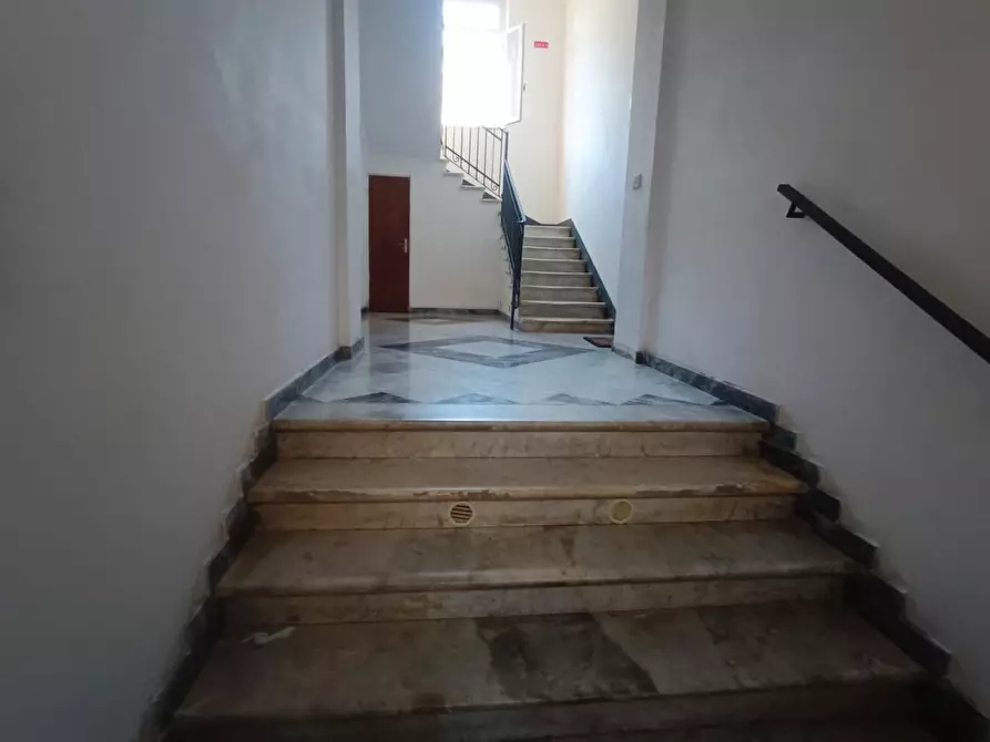 Immagine 2 di Appartamento in vendita  a Carrara