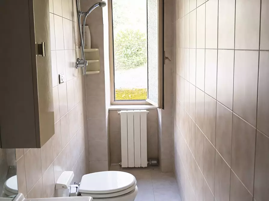 Immagine 19 di Appartamento in vendita  a Carrara