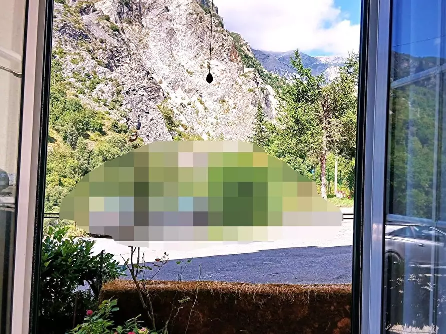 Immagine 19 di Appartamento in vendita  a Carrara