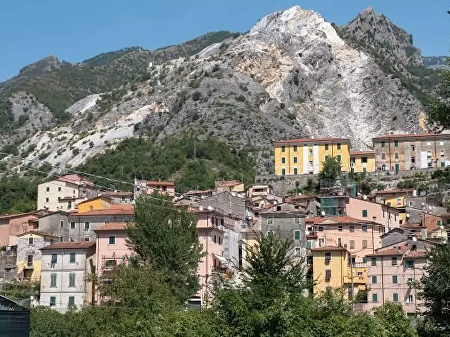 Immagine 29 di Appartamento in vendita  a Carrara