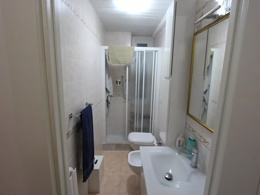 Immagine 18 di Appartamento in vendita  a La Spezia