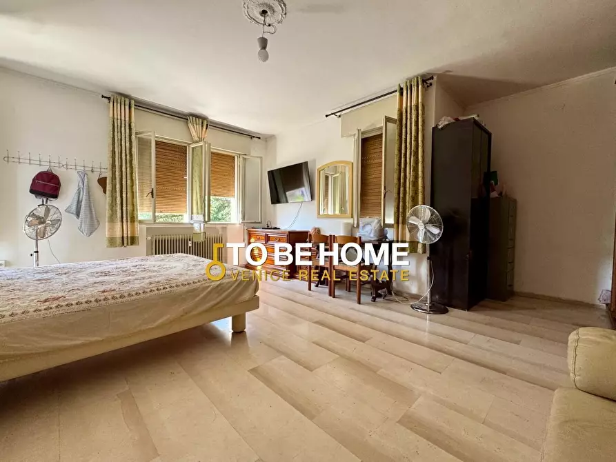 Immagine 2 di Appartamento in vendita  a Venezia