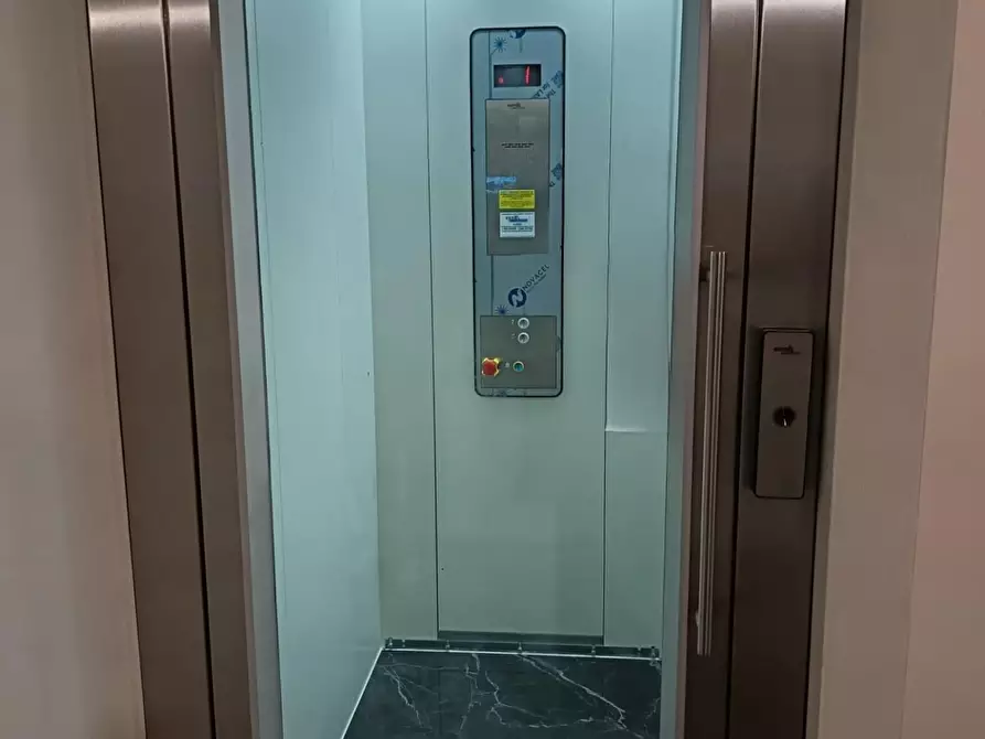 Immagine 11 di Mansarda in vendita  a Empoli