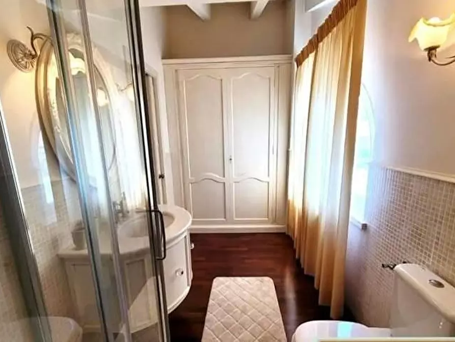 Immagine 26 di Appartamento in vendita  a Massa