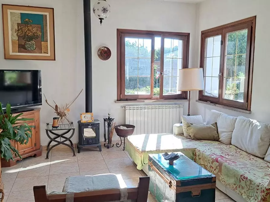 Immagine 10 di Villa in vendita  a Rosignano Marittimo