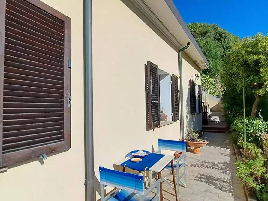 Immagine 28 di Villa in vendita  a Rosignano Marittimo