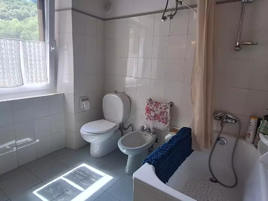 Immagine 13 di Terratetto in vendita  a Bagni Di Lucca