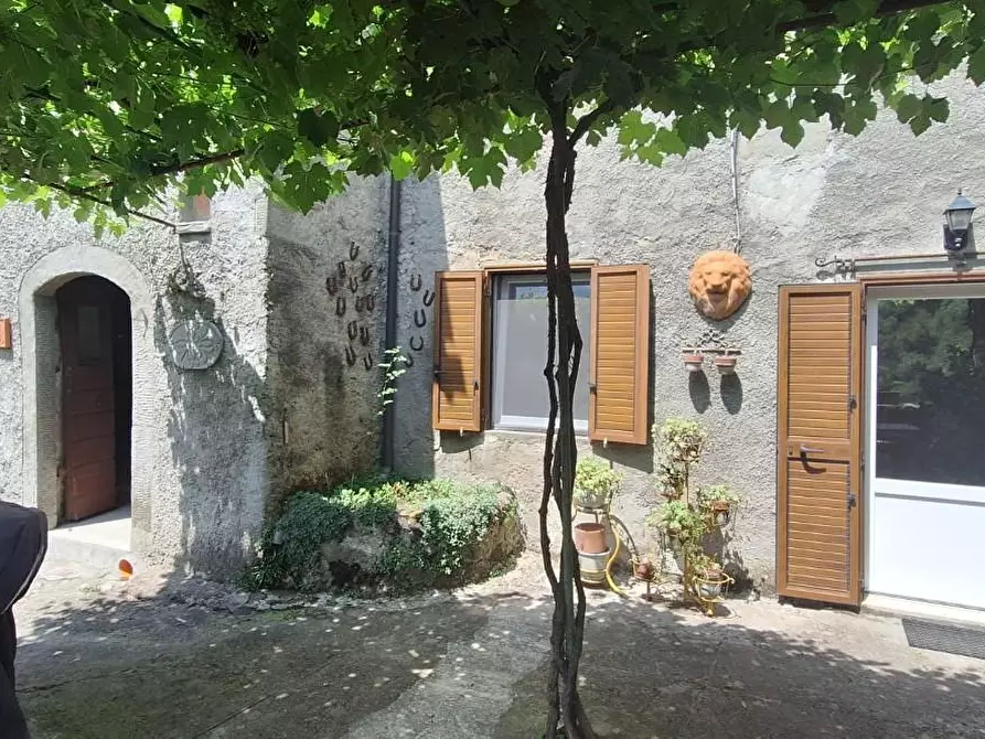 casa indipendente in vendita a Bagni di Lucca in zona Casoli