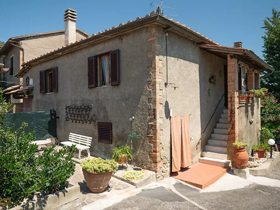 Immagine 3 di Villa in vendita  a San Gimignano