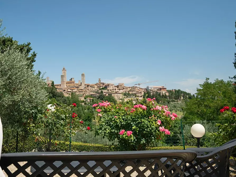 Immagine 51 di Villa in vendita  a San Gimignano