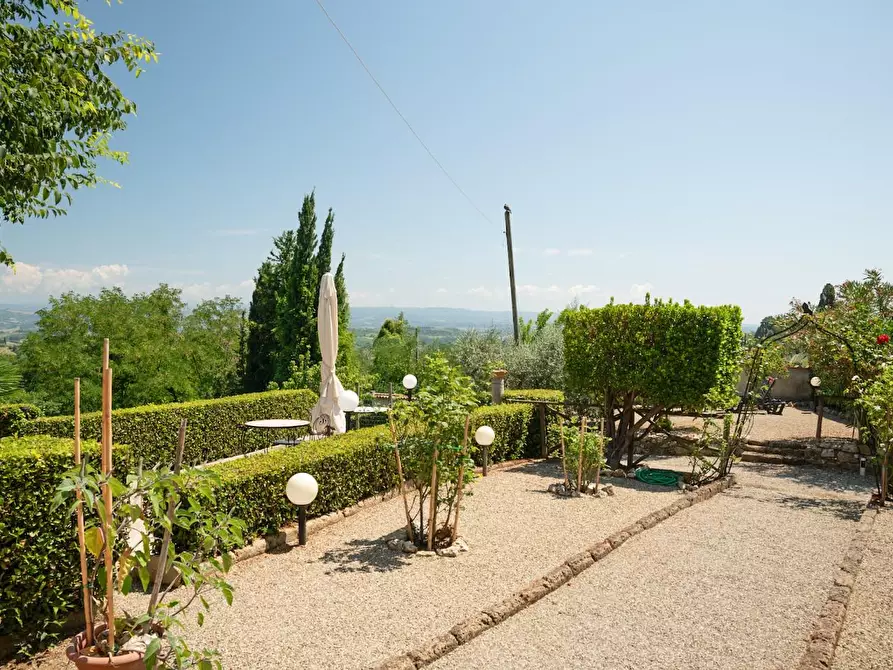 Immagine 45 di Villa in vendita  a San Gimignano