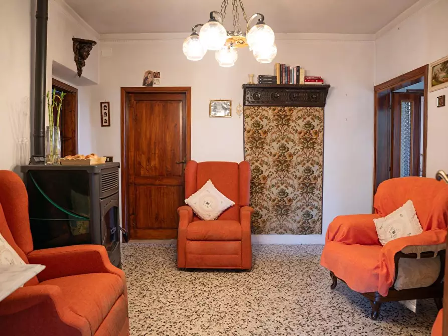 Immagine 8 di Villa in vendita  a San Gimignano