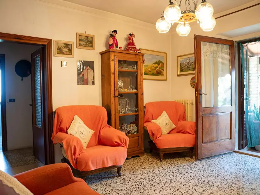 Immagine 5 di Villa in vendita  a San Gimignano