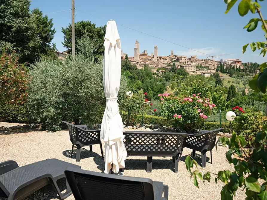 Immagine 46 di Villa in vendita  a San Gimignano