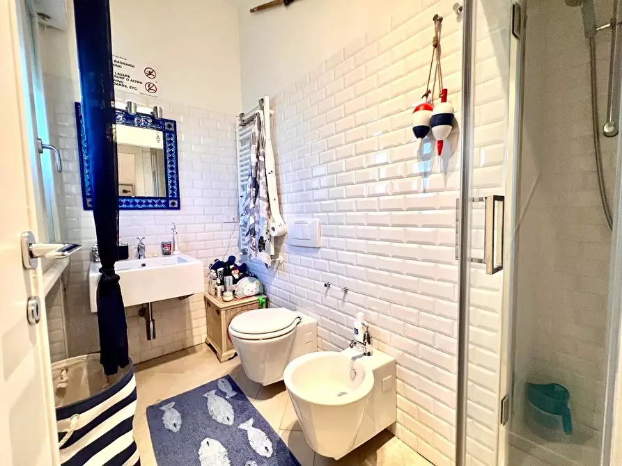 Immagine 17 di Casa bifamiliare in vendita  a Forte Dei Marmi