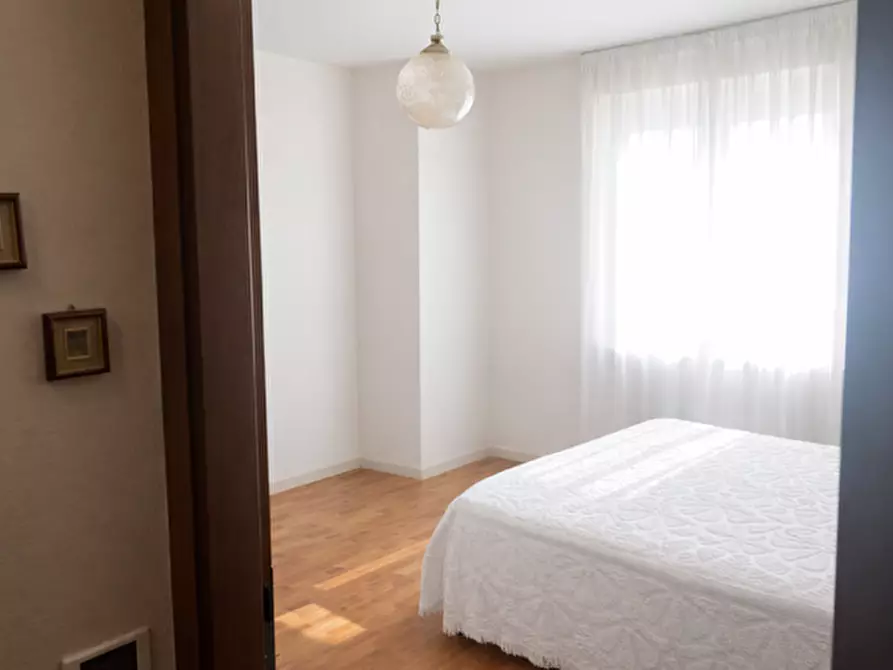 Immagine 11 di Casa bifamiliare in vendita  a Pisa