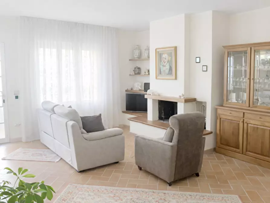 Immagine 2 di Casa bifamiliare in vendita  a Pisa