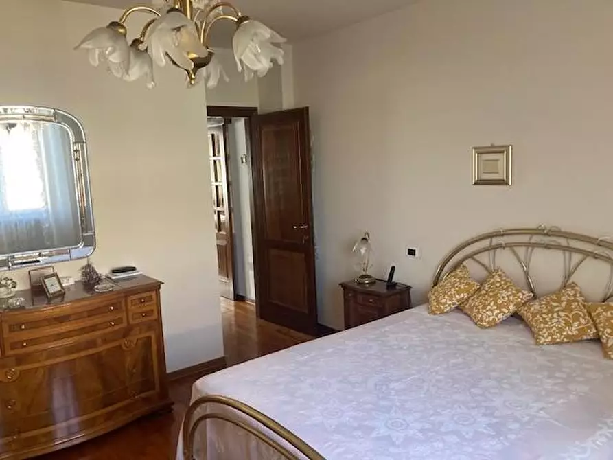 Immagine 14 di Casa bifamiliare in vendita  a Pisa